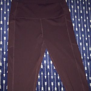 Zyia Active Wine Brilliant Capris (14-16)